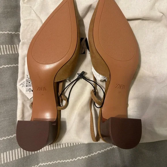 Zara Women's Tan Pointed Toe Heels - Picture 3 of 6